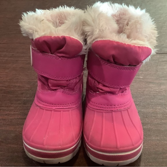 Thermo Lite Snow Boots
Raspberry Color Size 7/8 - Picture 2 of 11